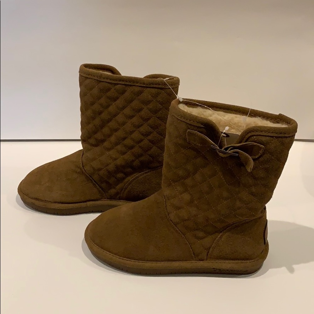 BearPaw - Quilted Tan Short Boots Size 7